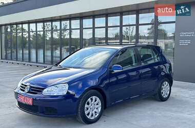Хетчбек Volkswagen Golf 2005 в Іршаві