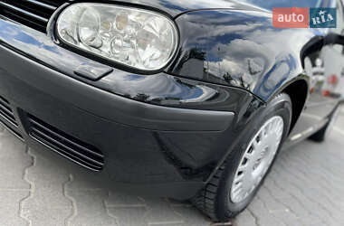 Хетчбек Volkswagen Golf 2002 в 