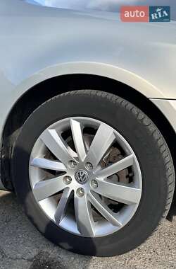 Універсал Volkswagen Golf 2009 в 