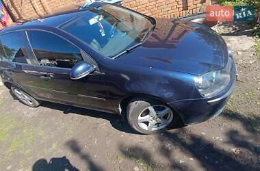 Хетчбек Volkswagen Golf 2004 в Козятині