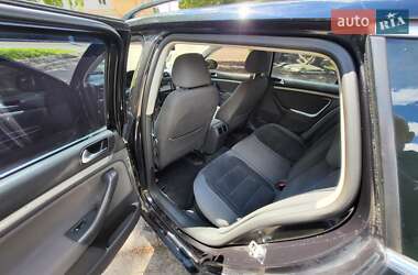 Универсал Volkswagen Golf 2009 в 