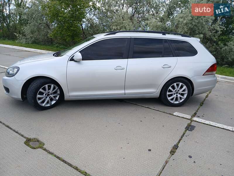 Универсал Volkswagen Golf 2011 в Новой Одессе