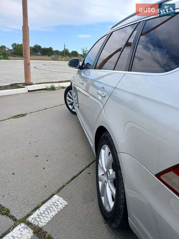 Универсал Volkswagen Golf 2011 в Новой Одессе