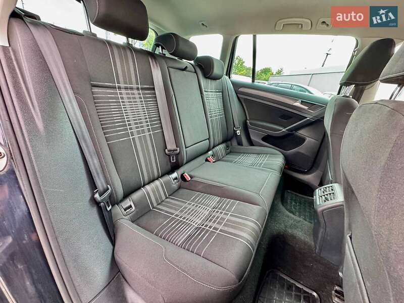 Универсал Volkswagen Golf 2016 в Львове