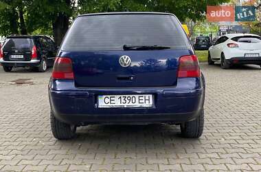 Хэтчбек Volkswagen Golf 2002 в 