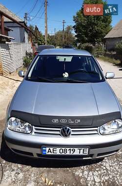 Хетчбек Volkswagen Golf 2002 в Дніпрі