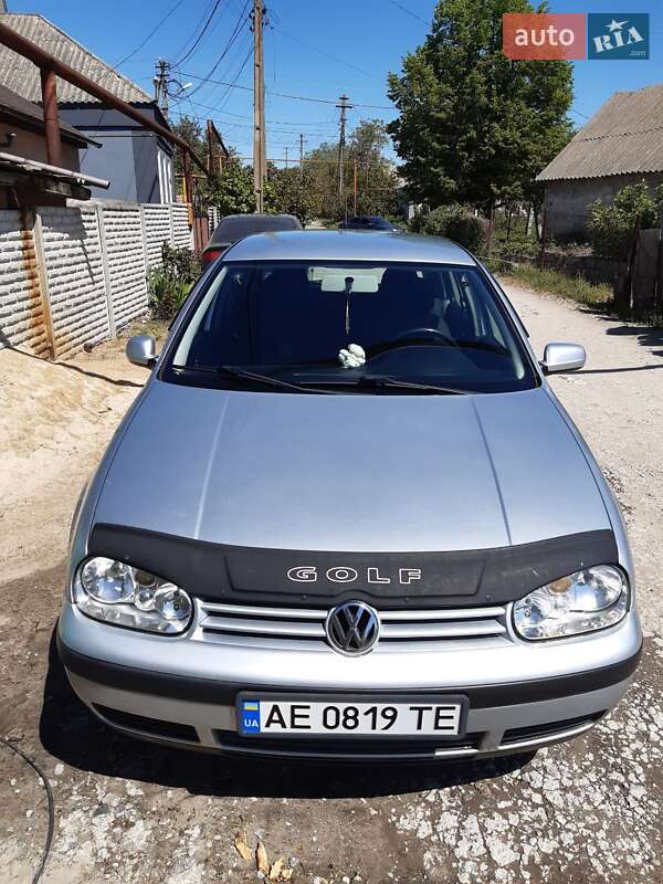 Volkswagen Golf 2002