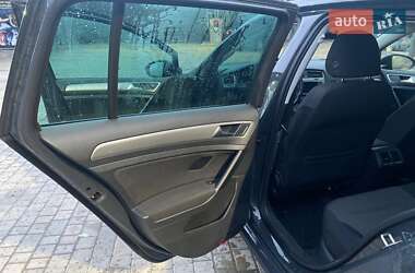 Універсал Volkswagen Golf 2013 в 