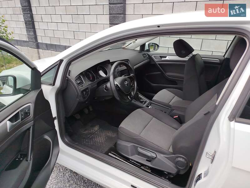 Хетчбек Volkswagen Golf 2014 в Рівному
