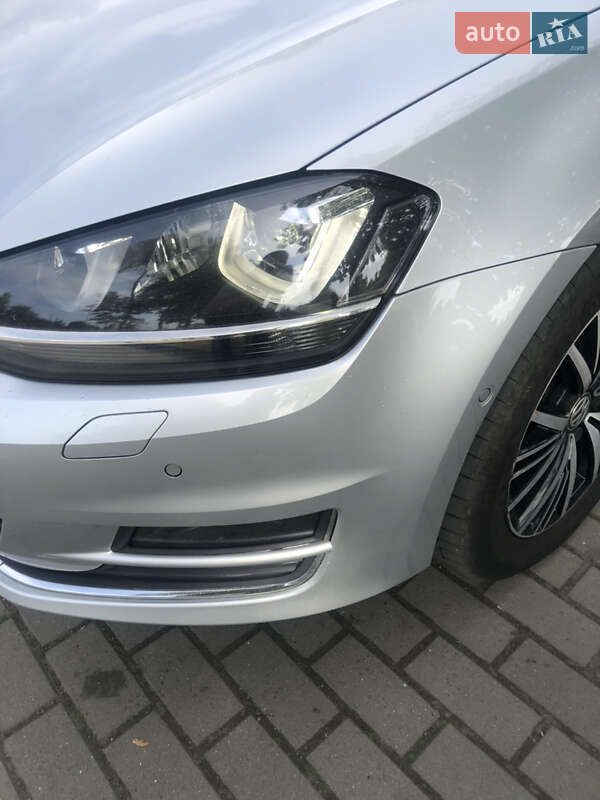 Універсал Volkswagen Golf 2016 в Коломиї