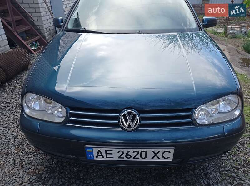Volkswagen Golf 2003