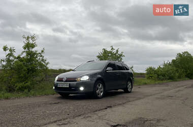 Универсал Volkswagen Golf 2013 в Черновцах