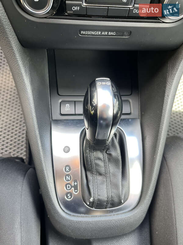 Универсал Volkswagen Golf 2011 в Буче