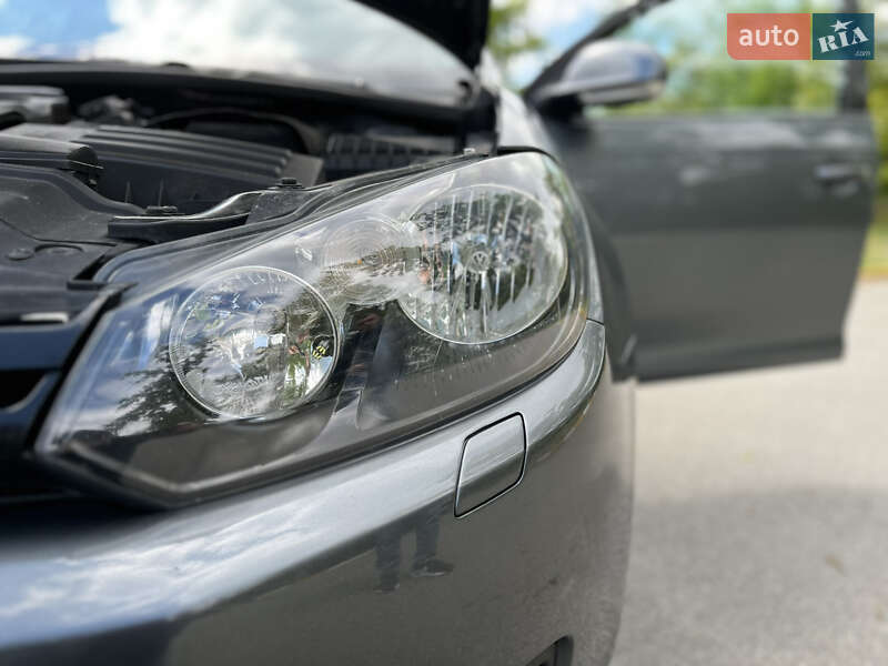 Универсал Volkswagen Golf 2011 в Буче