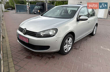 Хетчбек Volkswagen Golf 2010 в 