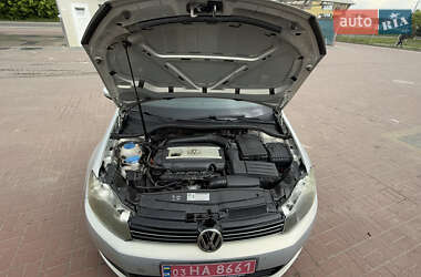 Хетчбек Volkswagen Golf 2010 в 