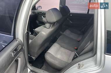 Универсал Volkswagen Golf 2003 в 