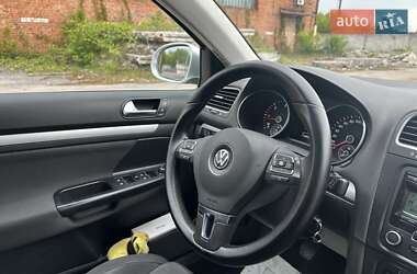 Універсал Volkswagen Golf 2010 в 