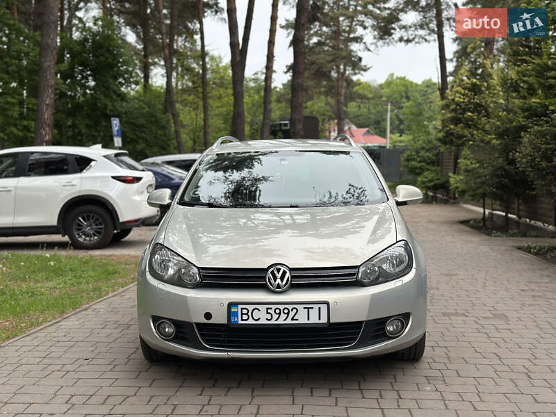 Универсал Volkswagen Golf 2010 в 