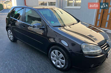 Хэтчбек Volkswagen Golf 2008 в 