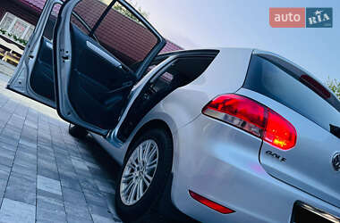 Хетчбек Volkswagen Golf 2009 в 