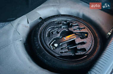 Хетчбек Volkswagen Golf 2009 в 