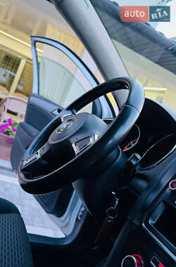 Хетчбек Volkswagen Golf 2009 в 