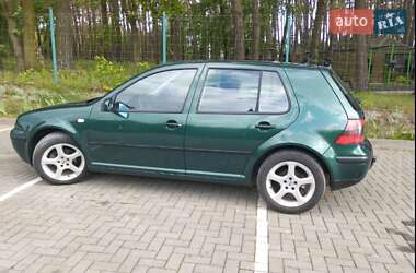 Хэтчбек Volkswagen Golf 2002 в Луцке