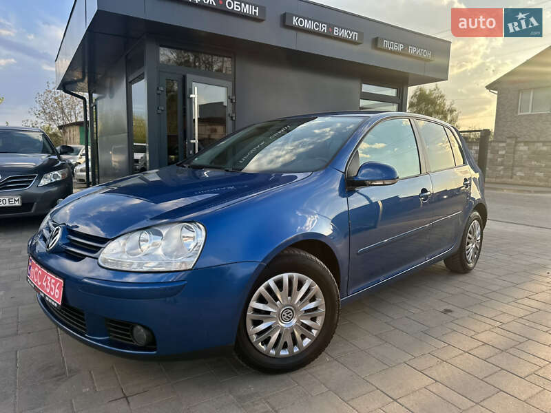 Хэтчбек Volkswagen Golf 2008 в 