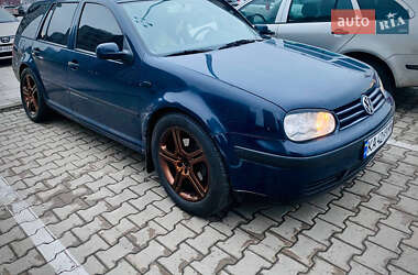 Універсал Volkswagen Golf 2001 в Києві