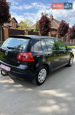 Хэтчбек Volkswagen Golf 2006 в 