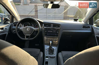 Универсал Volkswagen Golf 2017 в 