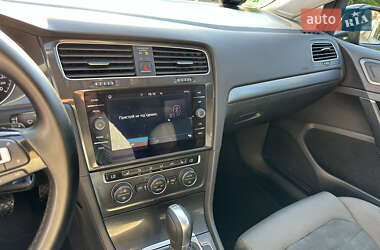 Универсал Volkswagen Golf 2017 в 