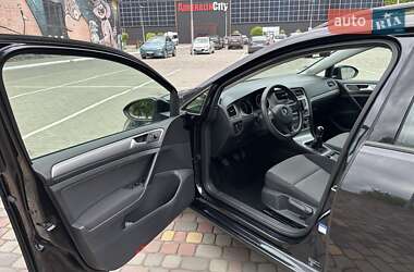 Універсал Volkswagen Golf 2015 в 