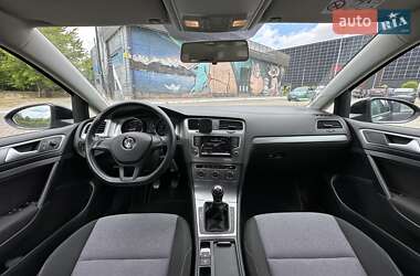 Універсал Volkswagen Golf 2015 в 