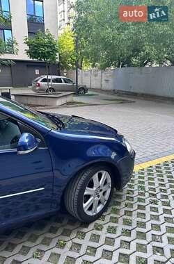 Хэтчбек Volkswagen Golf 2006 в 