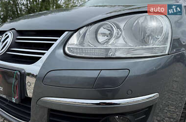Універсал Volkswagen Golf 2009 в 