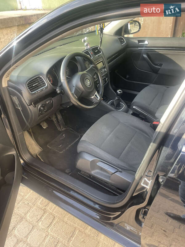 Універсал Volkswagen Golf 2011 в Львові