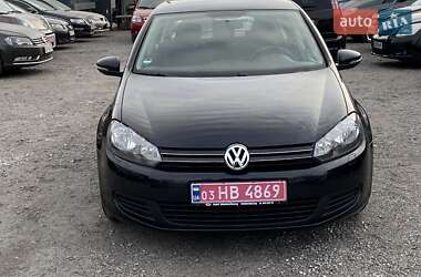 Хетчбек Volkswagen Golf 2010 в 