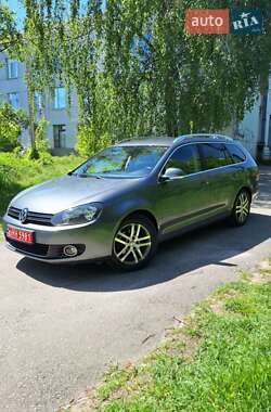 Універсал Volkswagen Golf 2012 в Чернігові
