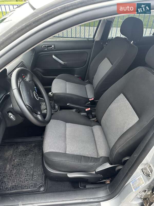 Универсал Volkswagen Golf 2003 в Славуте