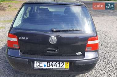 Хэтчбек Volkswagen Golf 2003 в 