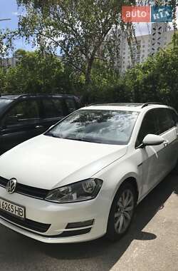 Універсал Volkswagen Golf 2016 в Києві