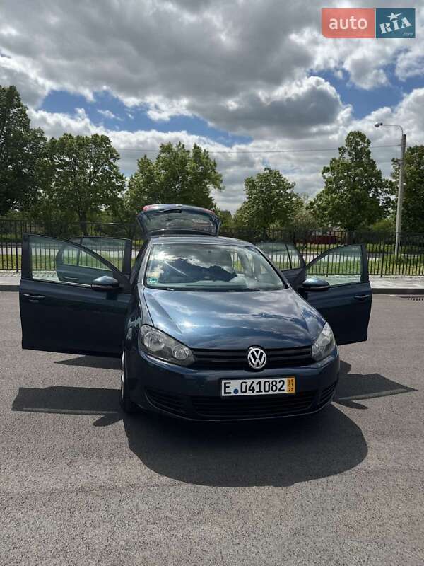 Хетчбек Volkswagen Golf 2009 в Чернігові