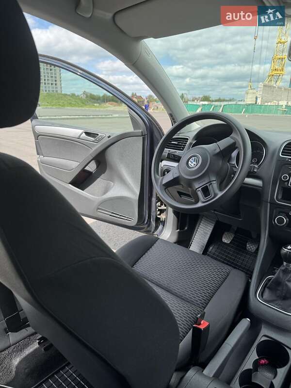 Хетчбек Volkswagen Golf 2009 в Чернігові
