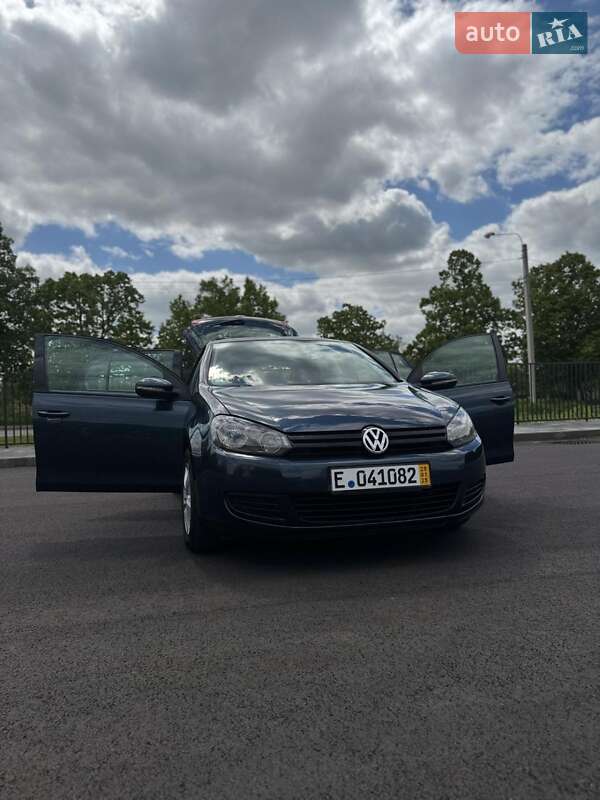 Хетчбек Volkswagen Golf 2009 в Чернігові