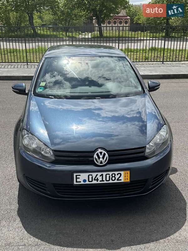 Хетчбек Volkswagen Golf 2009 в Чернігові