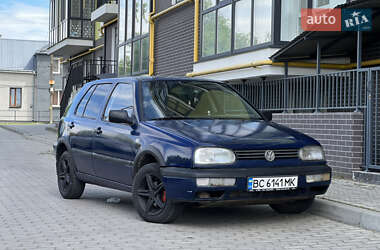 Хэтчбек Volkswagen Golf 1997 в Жовкве