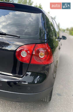 Хэтчбек Volkswagen Golf 2007 в 