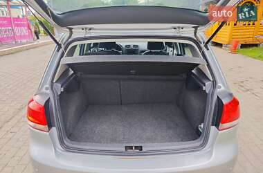 Хэтчбек Volkswagen Golf 2011 в 